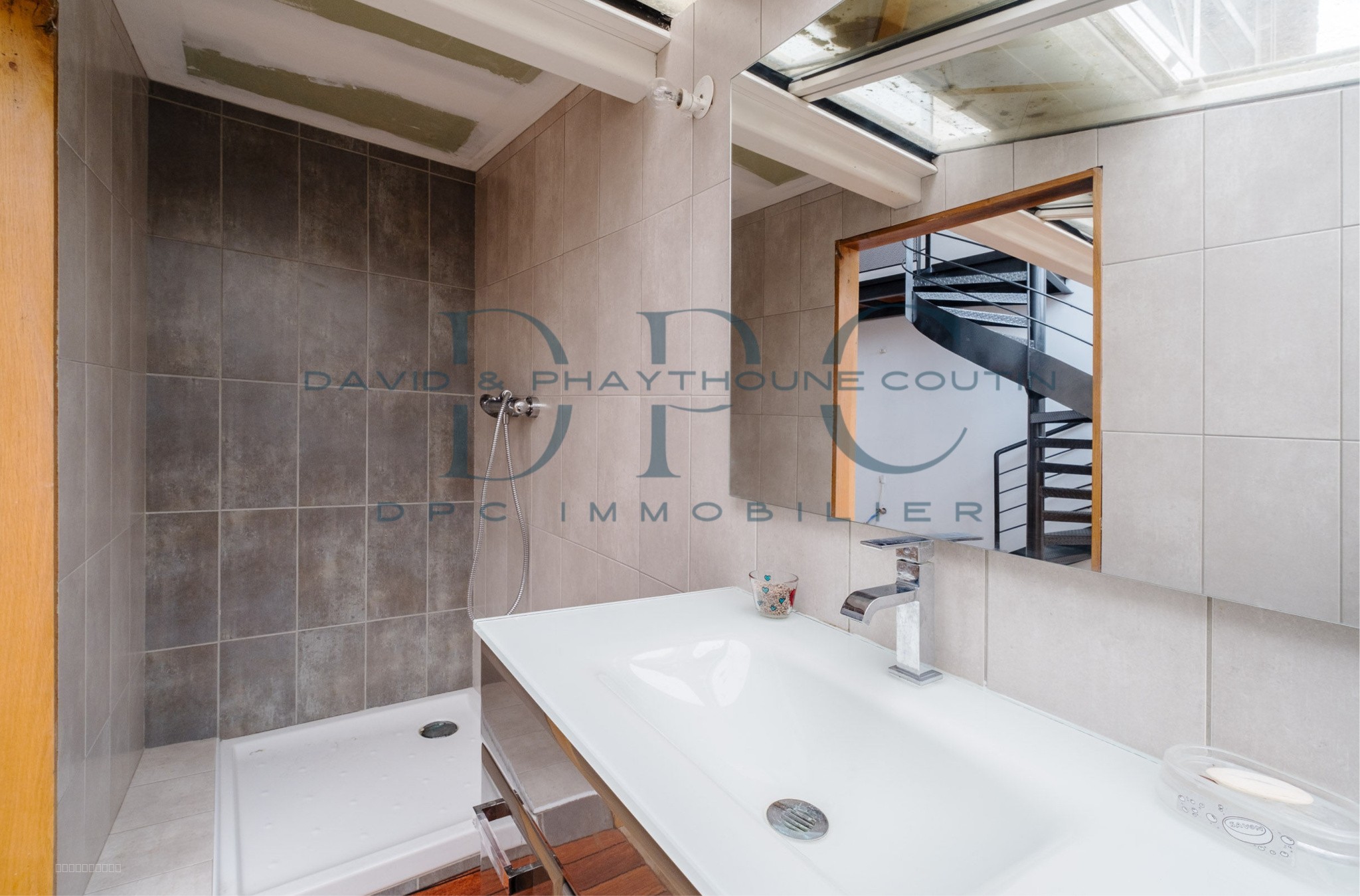 ENSEMBLE IMMOBILIER 500M2 HABITABLE COEUR DE VILLE AVEC 1 MAISON, 1 LOFT, 1 STUDO, 1 APPRTEMENT T3, + 1 LOCAL — photo 4