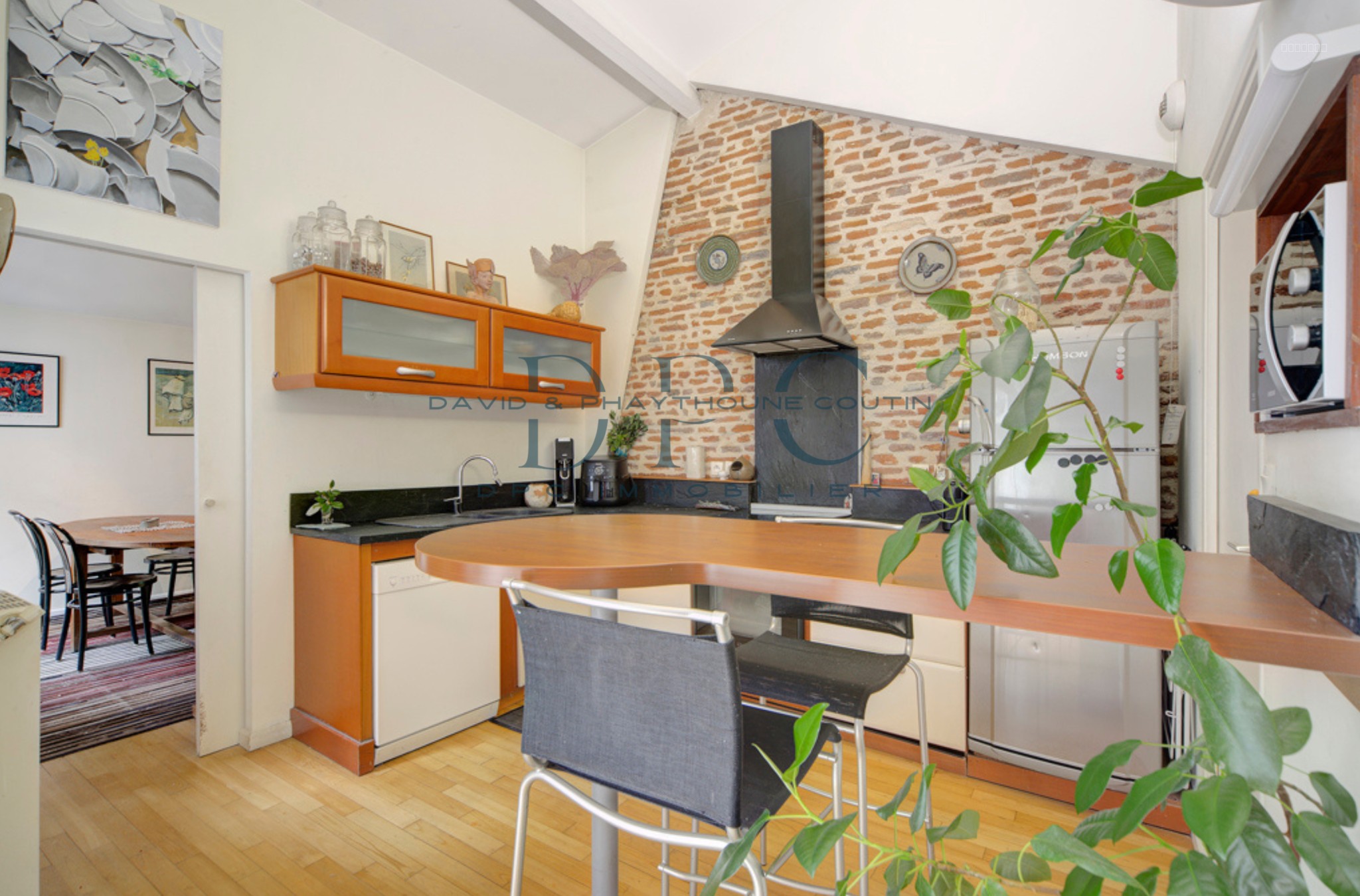 COEUR SAINT CYPRIEN PLACE DU RAVELIN LOT DE 2 APPARTEMENTS ACCOLÉS T3+T2 USAGE PROFESSIONNEL OU HABITATION DER — photo 5