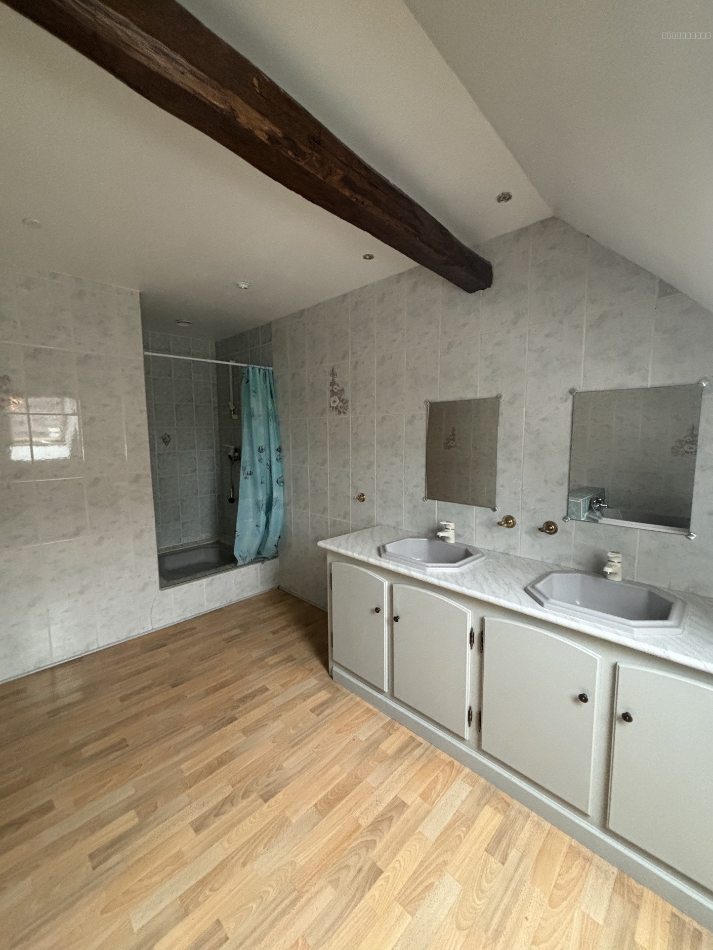 Appartement T2 à LORMES — photo 7