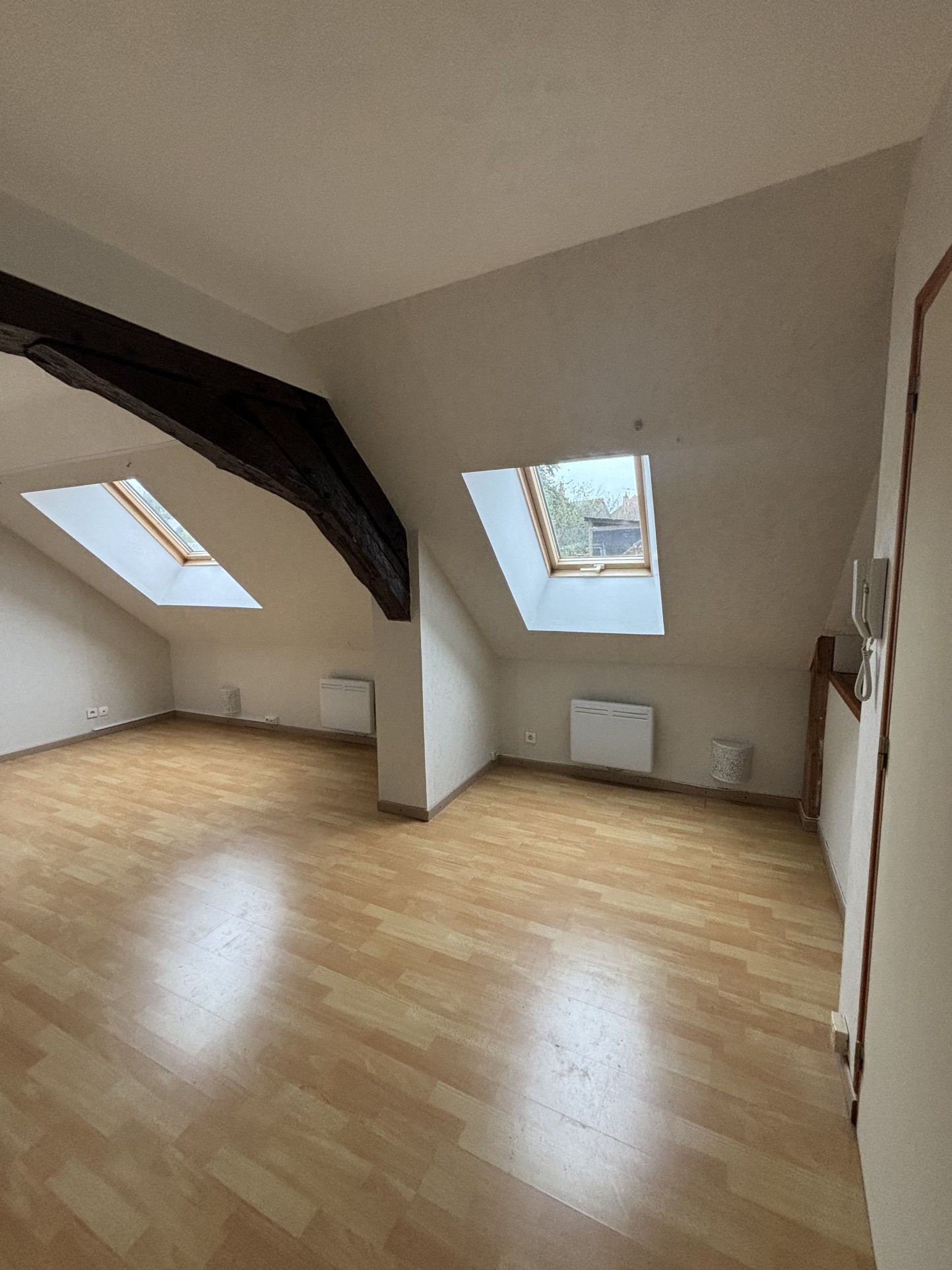 Appartement T2 à LORMES — photo 4
