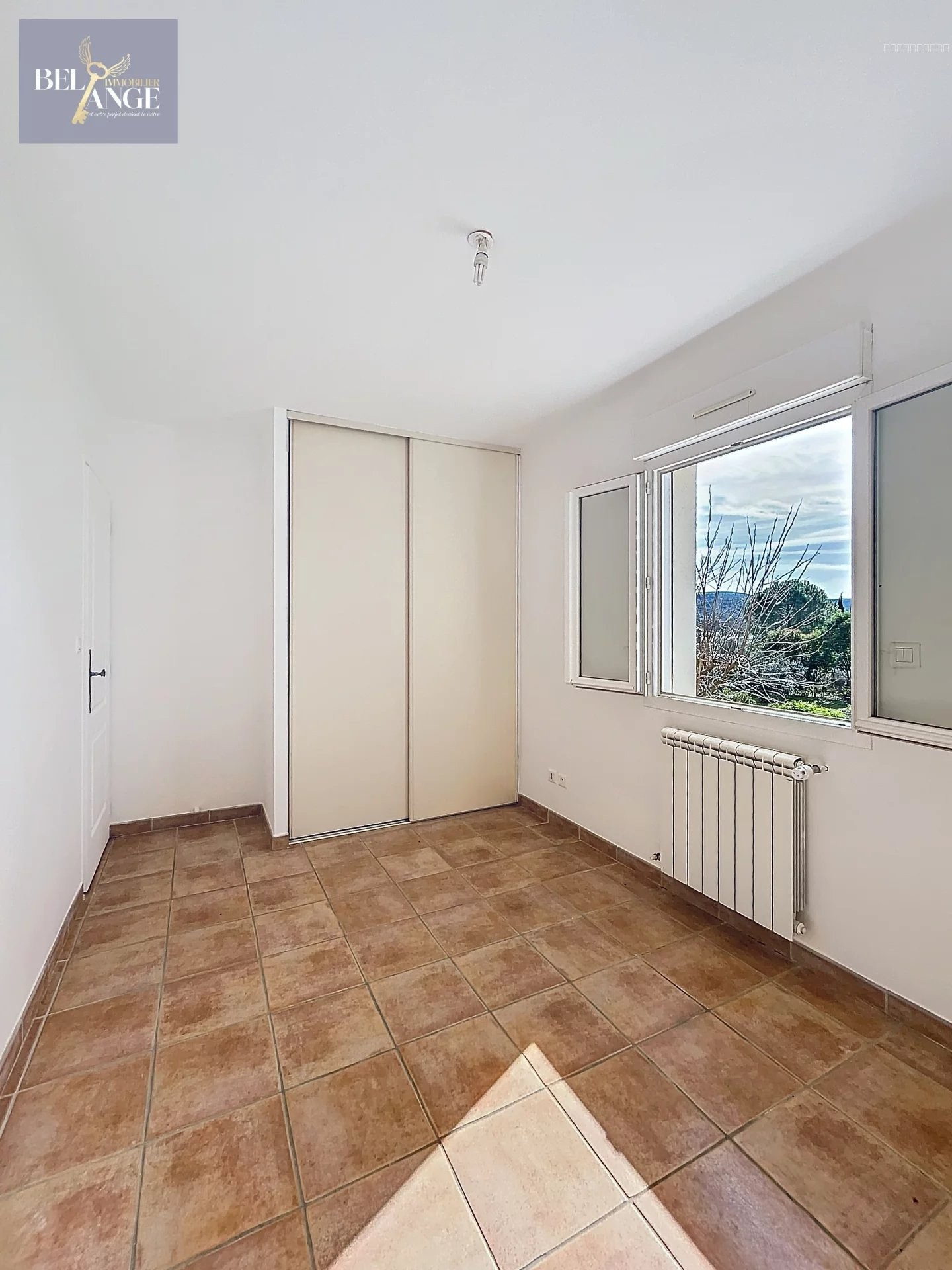 Jolie Maison secteur calme. — photo 11