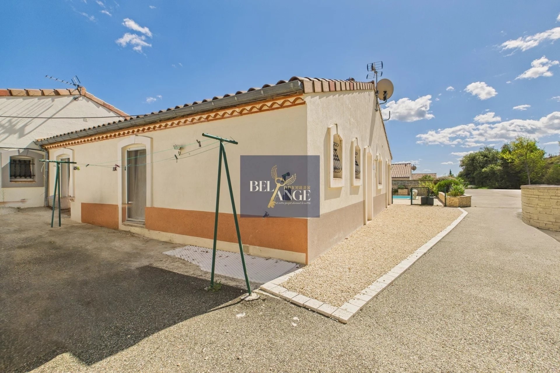 Maison traditionnelle avec piscine — photo 15