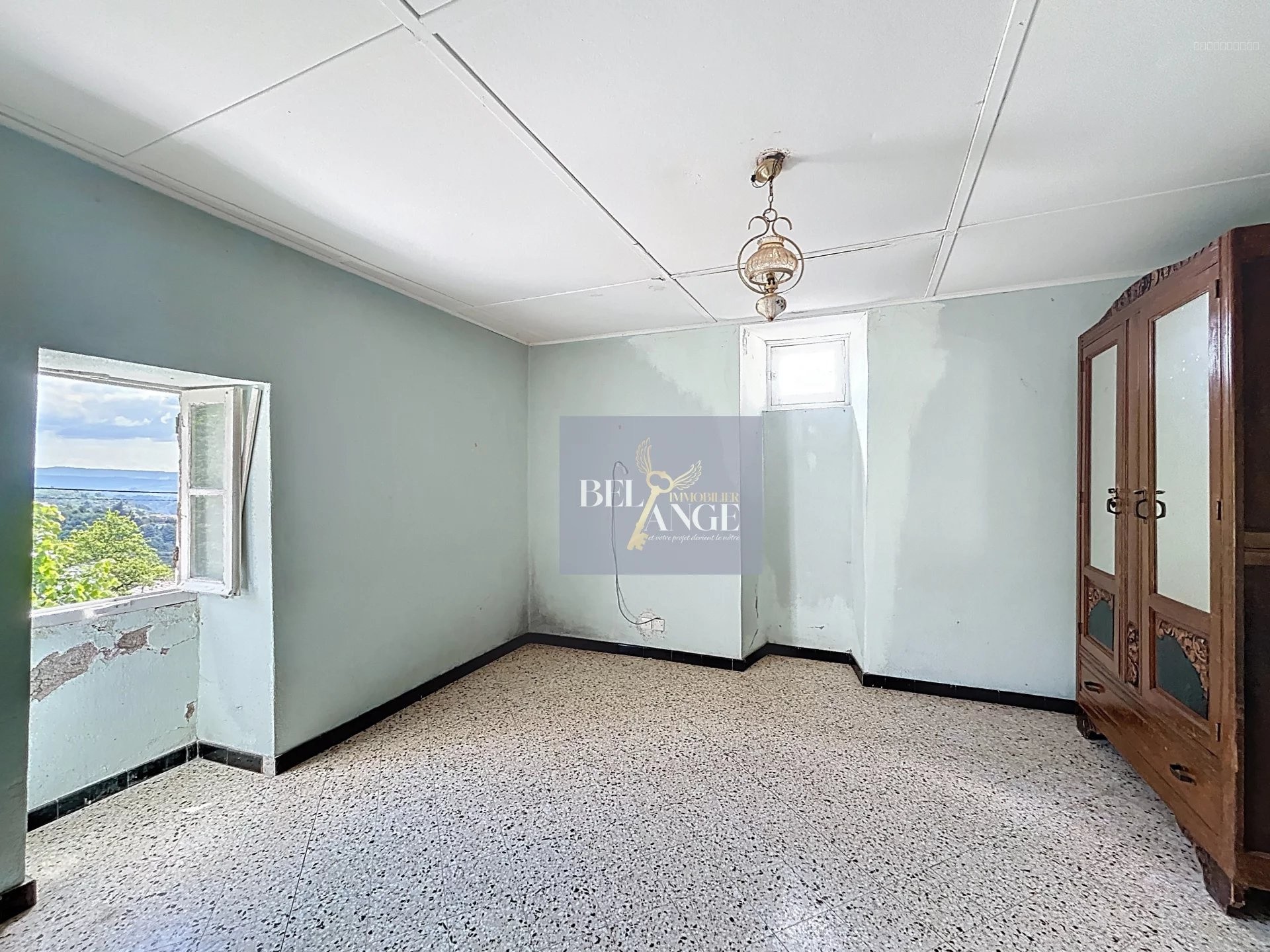 Maison en pierre - Cachet et fort potentiel — photo 17