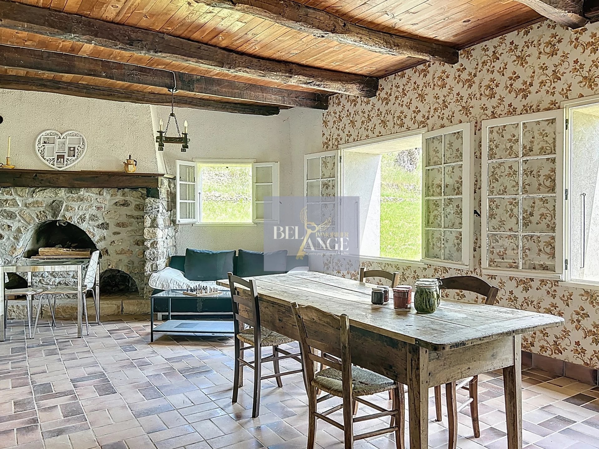 Maison en pierre - Cachet et fort potentiel — photo 18