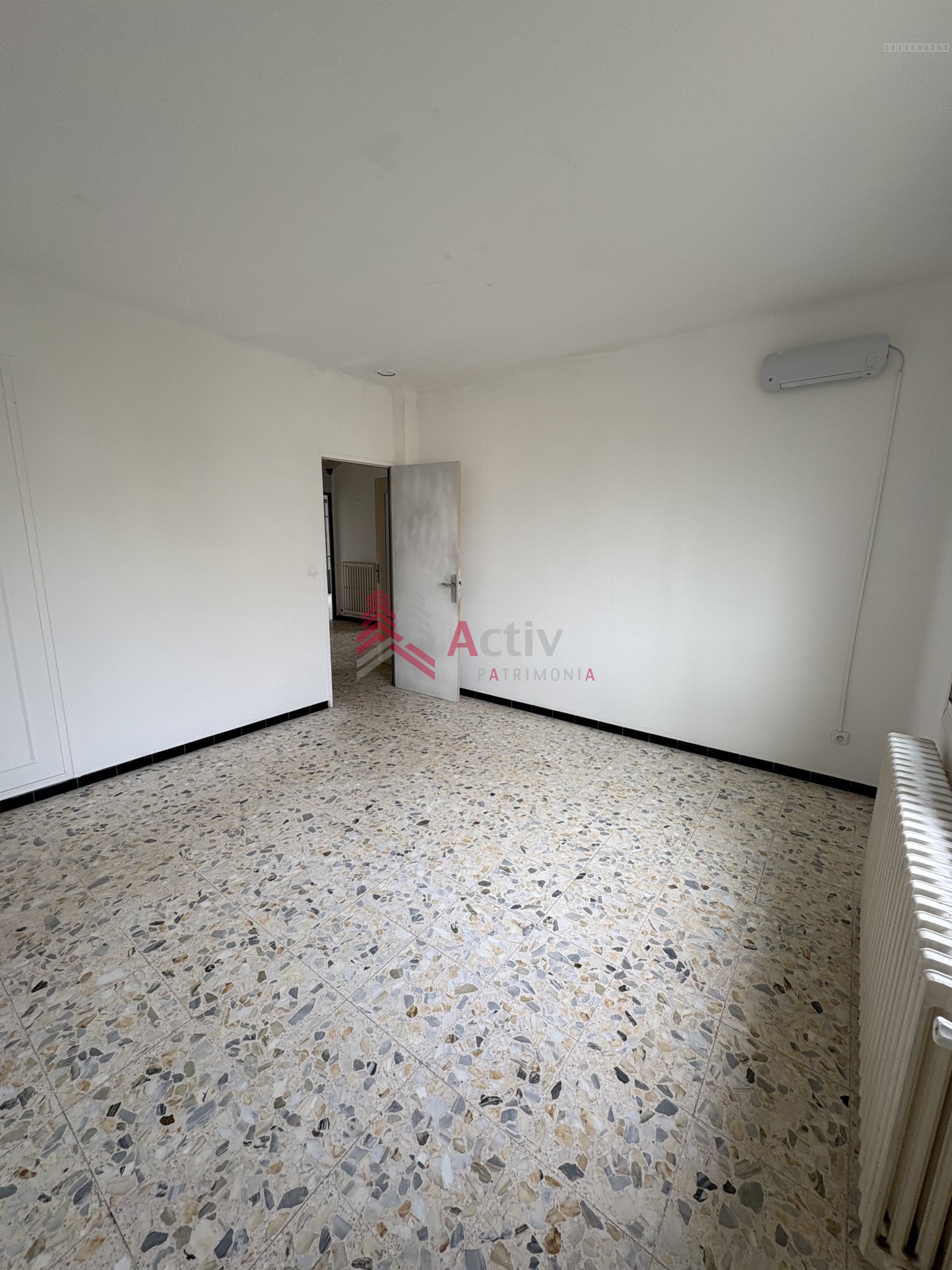 Port Saint Louis du Rhône, grande villa 161 m2 avec fort potentiel à vendre. — photo 9