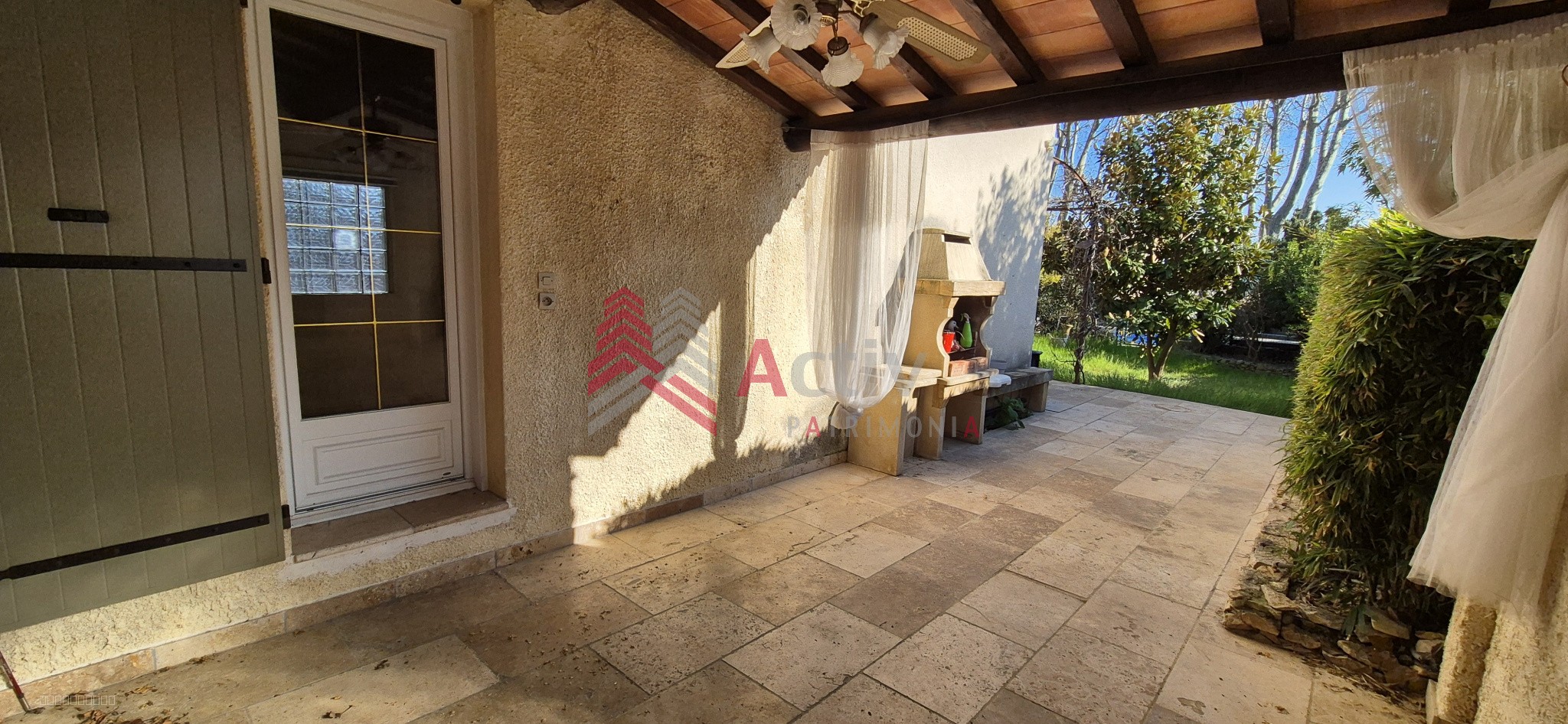 Paradou : maison provençale avec 4 chambres, piscine et jardin — photo 10