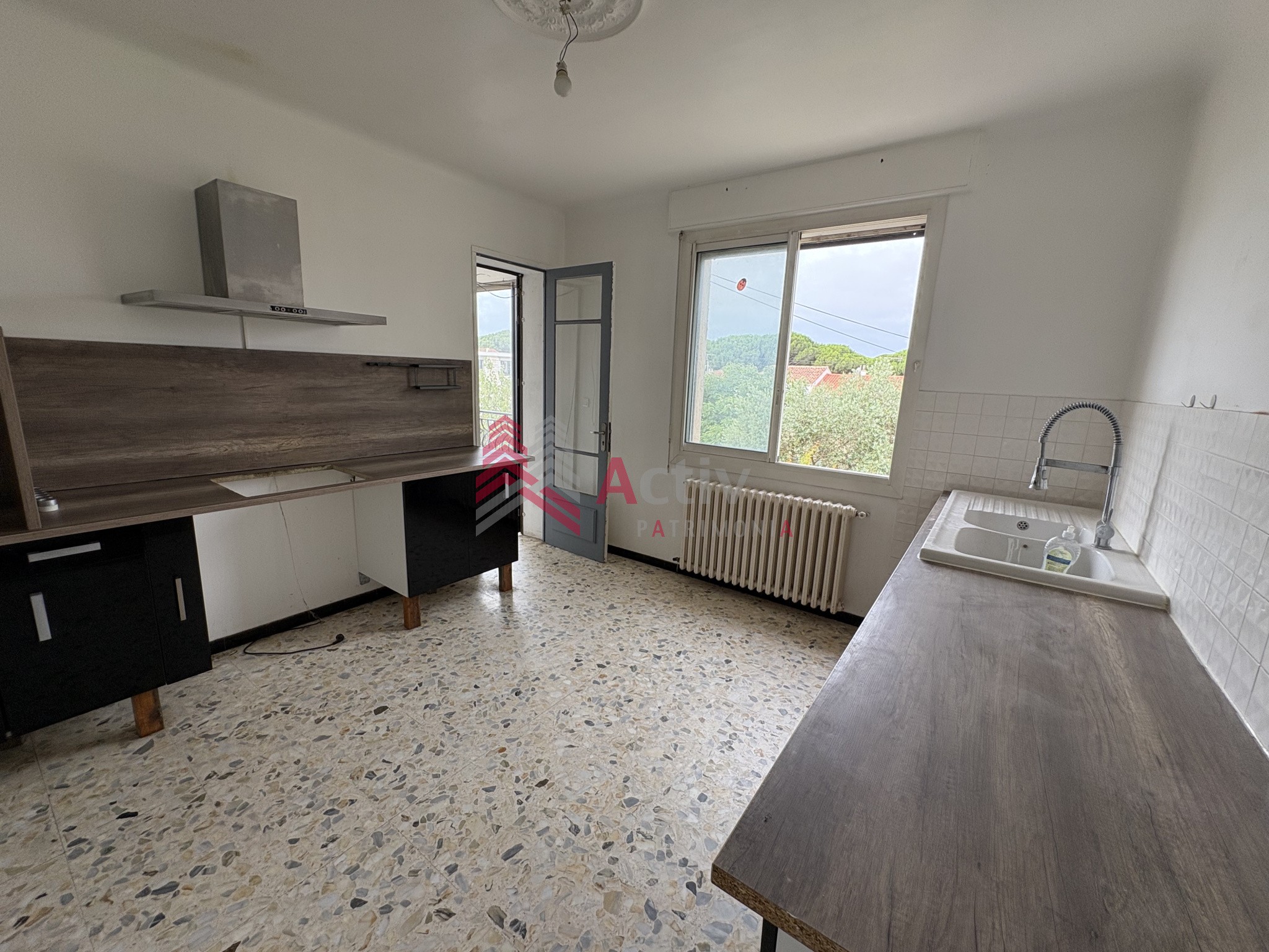 Port Saint Louis du Rhône, grande villa 161 m2 avec fort potentiel à vendre. — photo 14