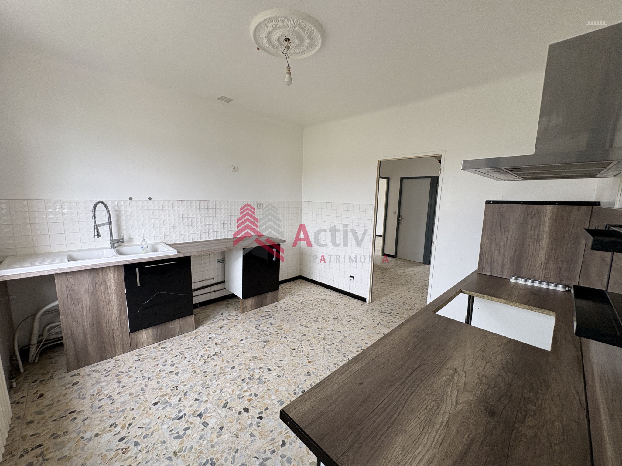Port Saint Louis du Rhône, grande villa 161 m2 avec fort potentiel à vendre. — photo 15
