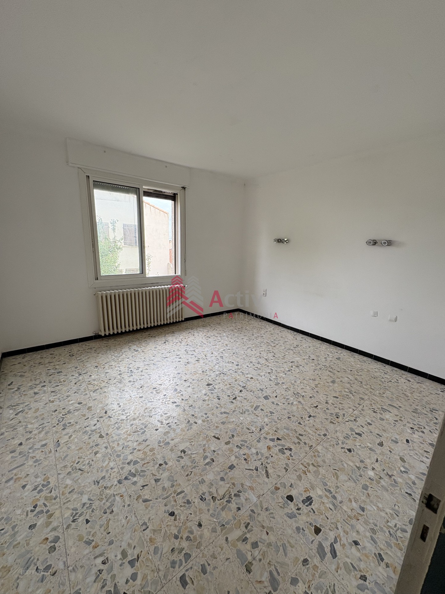 Port Saint Louis du Rhône, grande villa 161 m2 avec fort potentiel à vendre. — photo 6