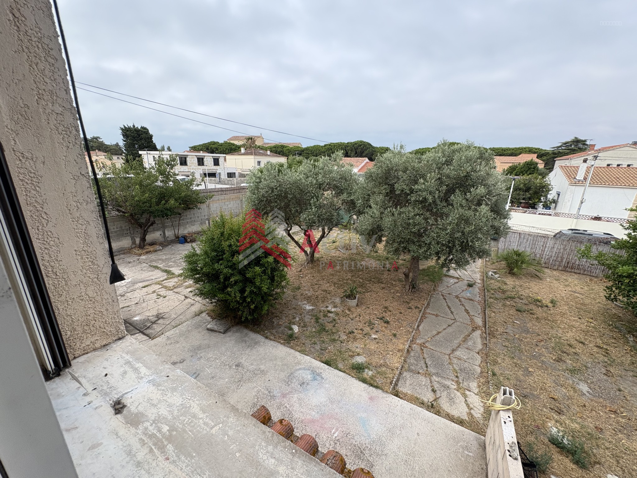Port Saint Louis du Rhône, grande villa 161 m2 avec fort potentiel à vendre. — photo 3