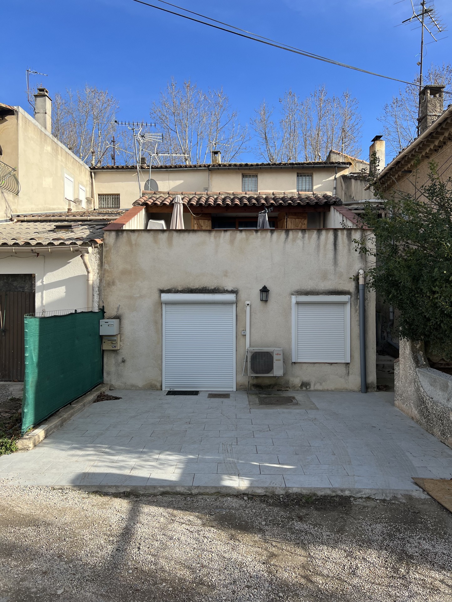 IMMEUBLE PLEINE PROPRIETE - LUYNES - HYPER CENTRE — photo 6