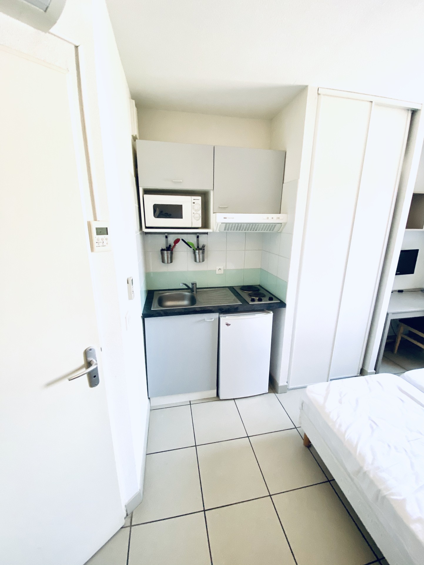 AIX EN PROVENCE INVESTISSEURS - 18M2 TOUTES OPTIONS - VENDU LOUE OU NON LOUE — photo 3