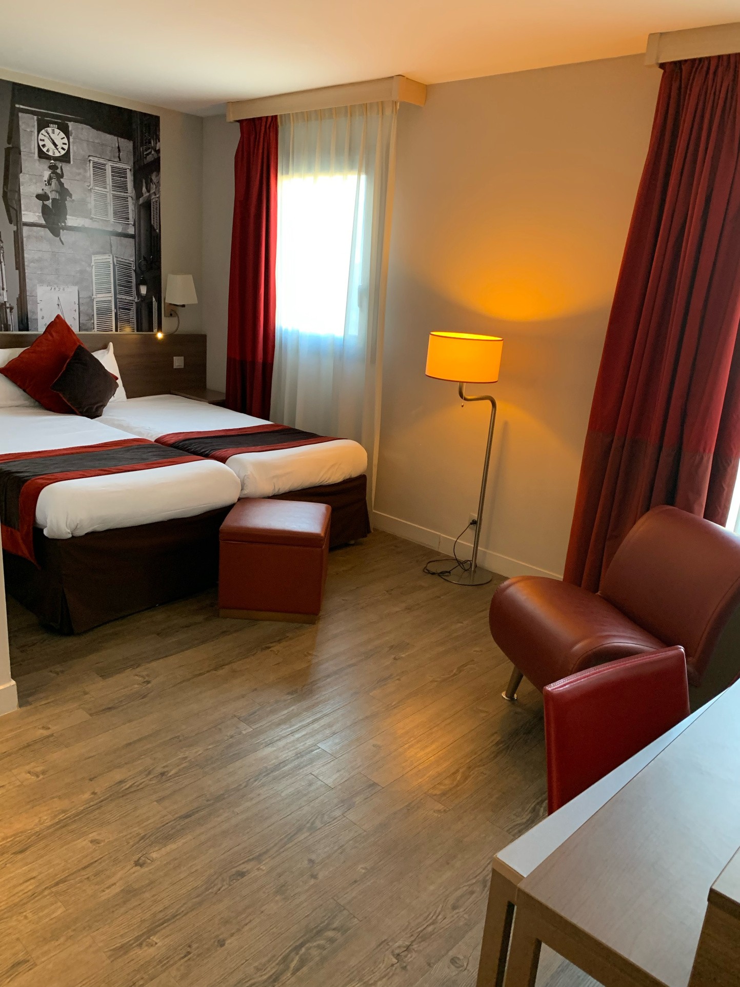 INVESTISSEMENT LMNP - T2 MEUBLE 32 M2 + PARKING  - AIX-EN-PROVENCE CENTRE-VILLE — photo 2