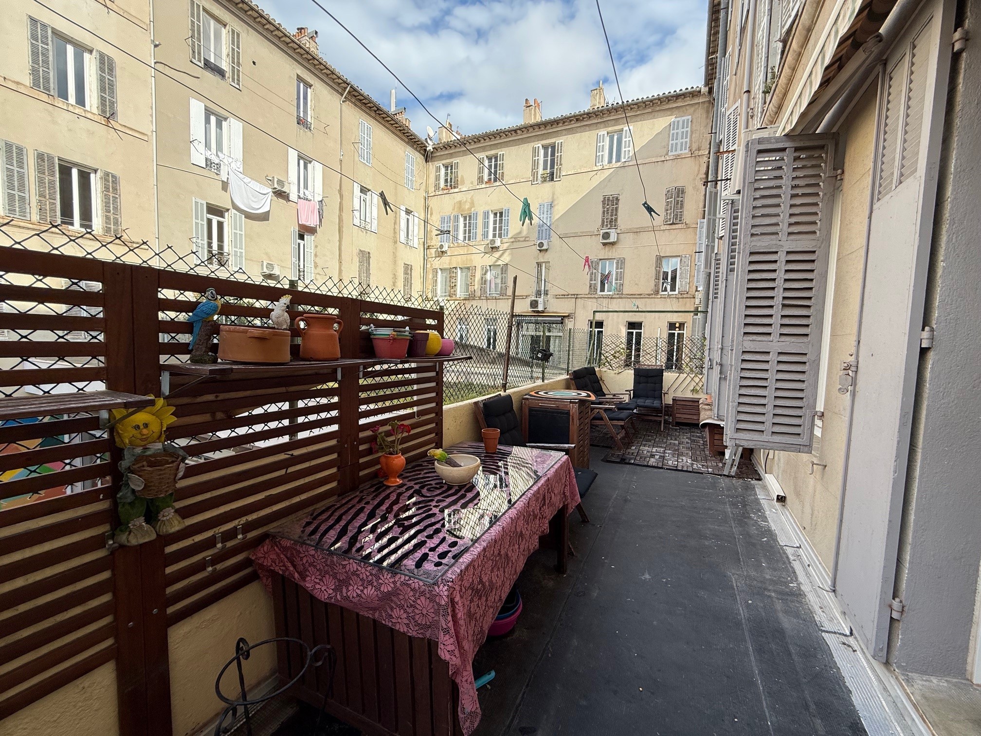 MARSEILLE 6ème grand T2 + terrasse — photo 6