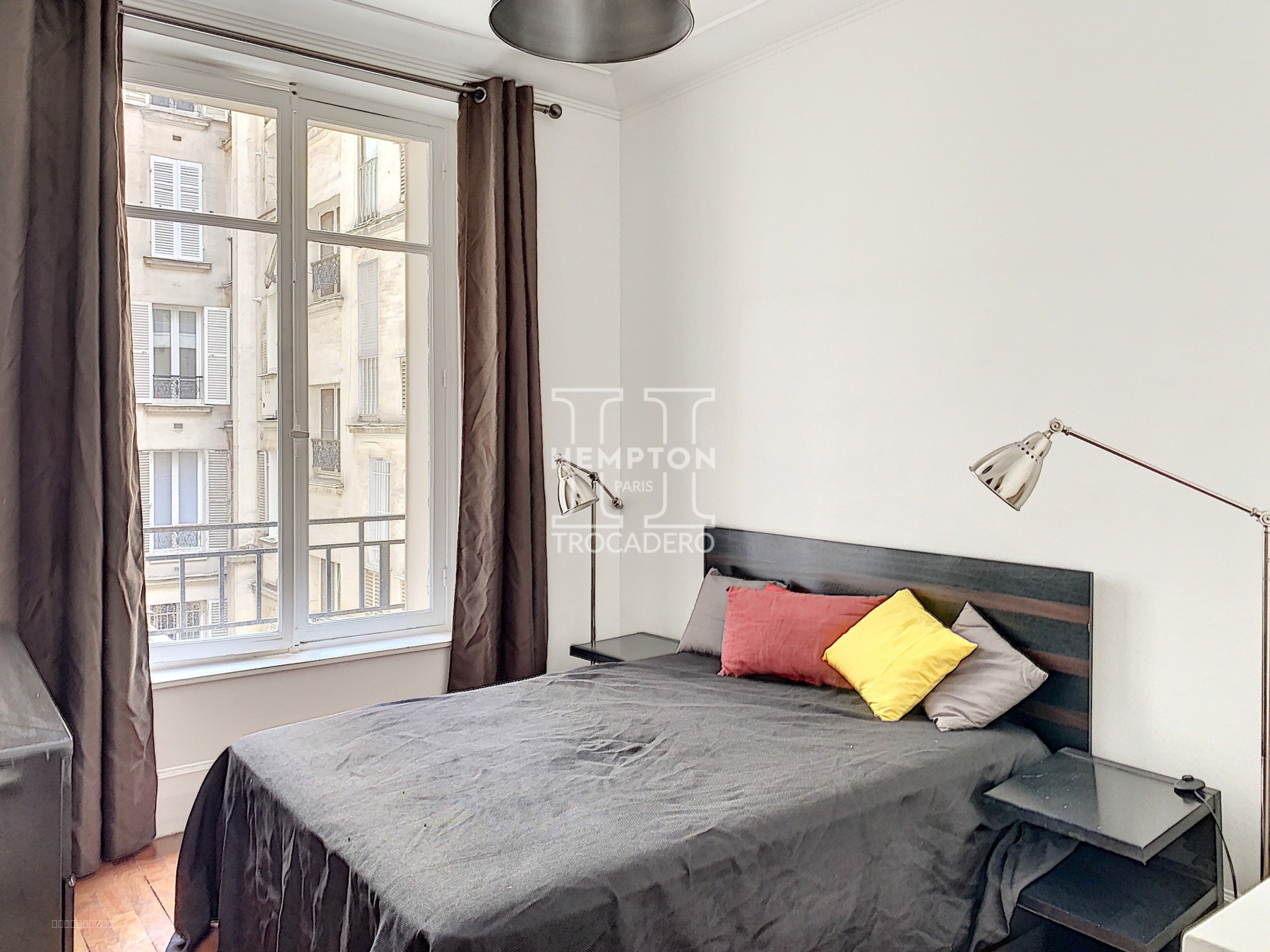 PARIS XVI • TROCADÉRO • 3 PIÈCES AVEC POSSIBILITÉ DE 2 CHAMBRES 73 m2 — photo 10