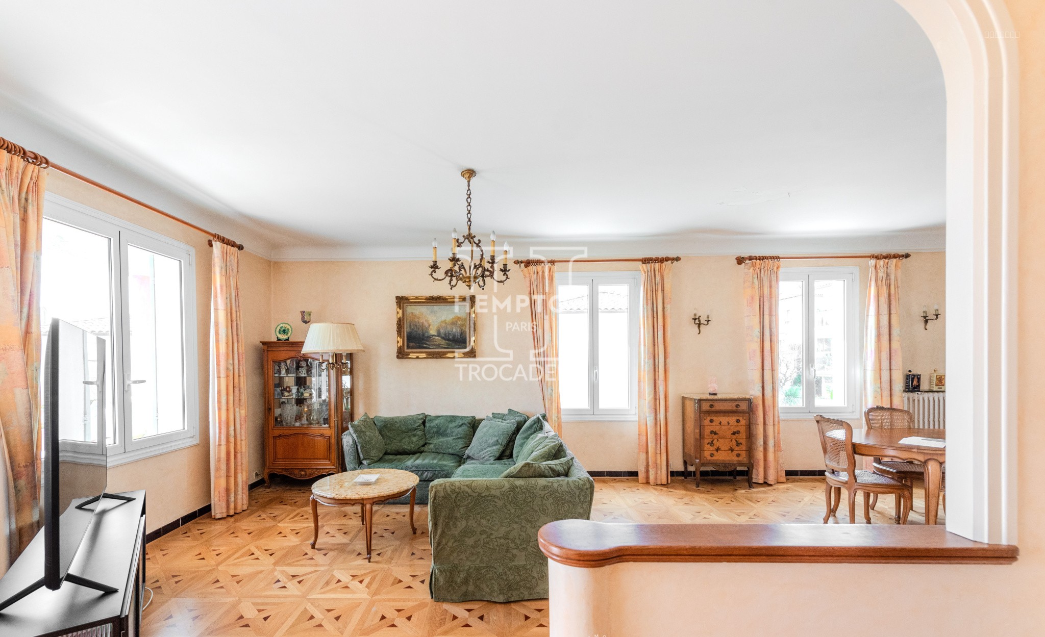 SANARY-SUR-MER • MAISON PROVENCALE AVEC JARDIN PAYSAGER — photo 7