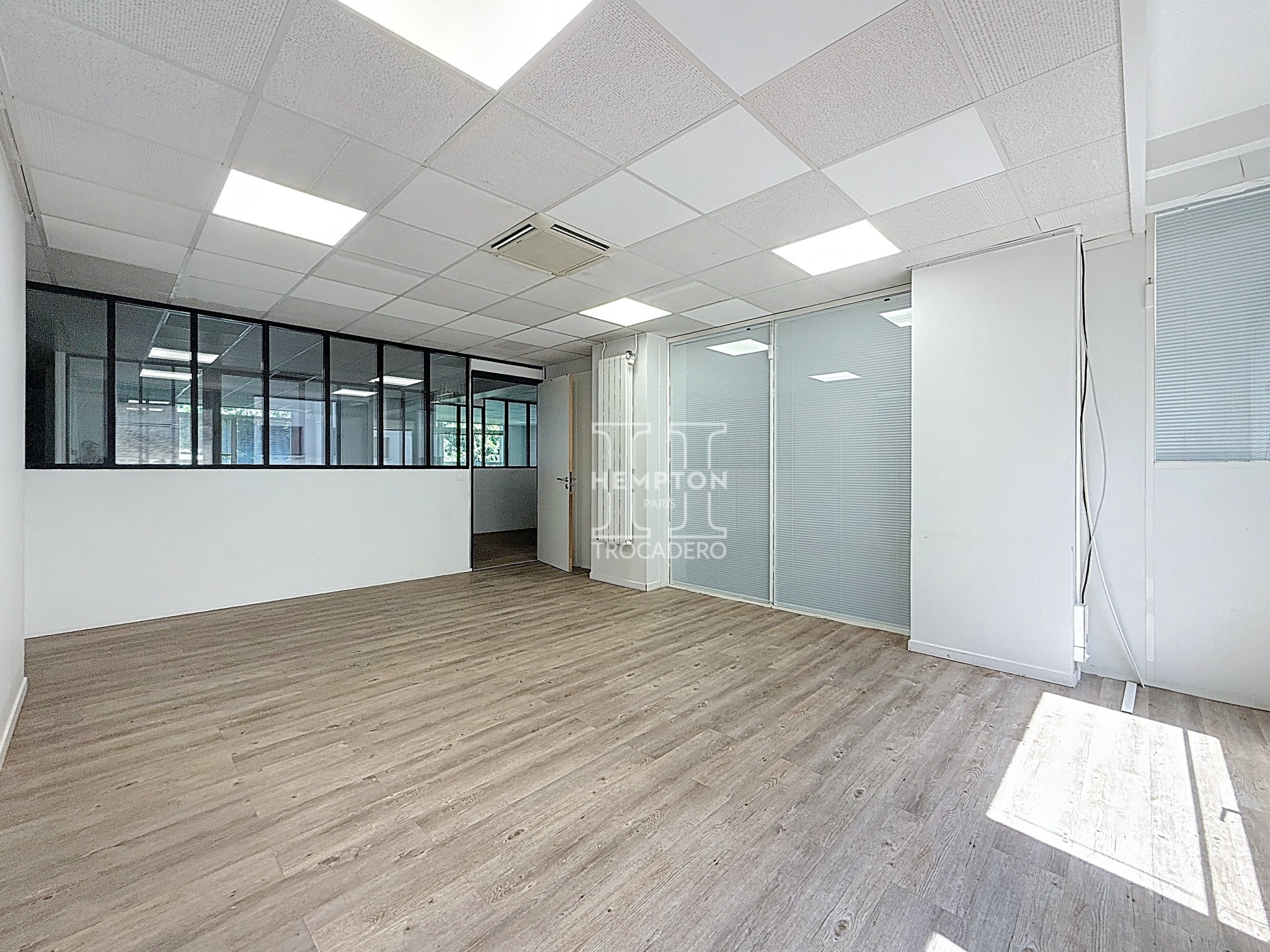 TROCADERO - Bureaux à Louer 330 m2 — photo 2
