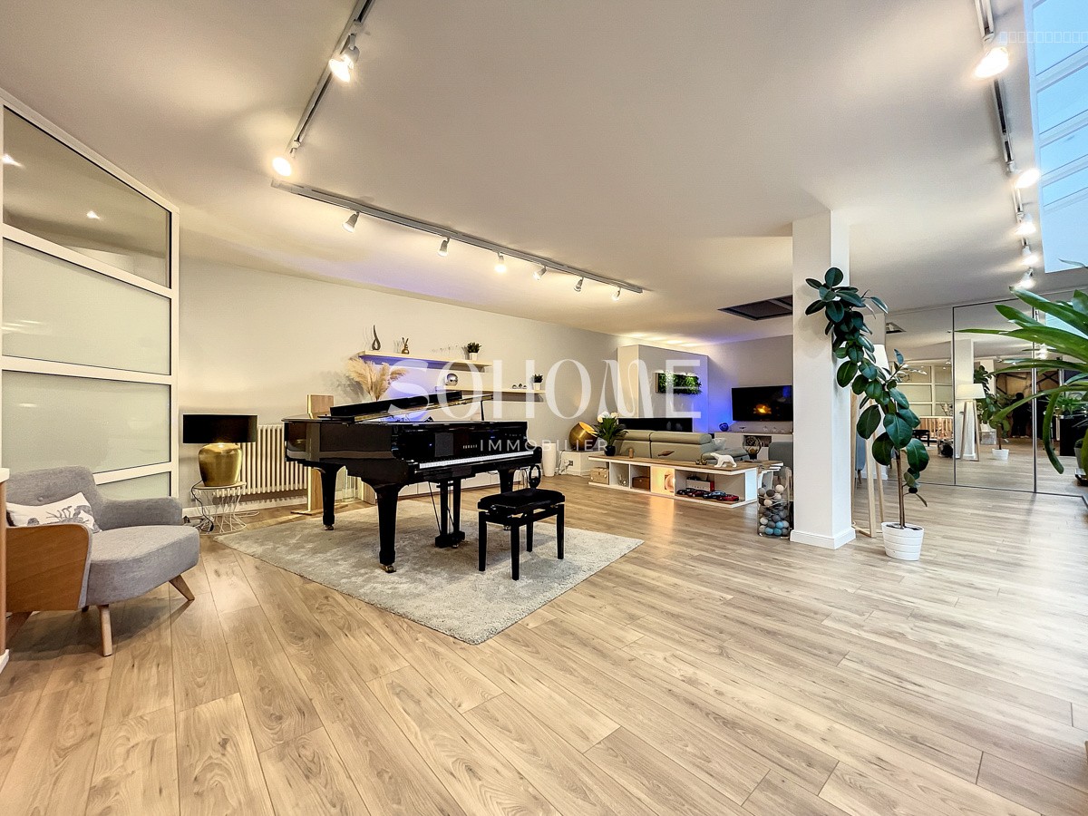 L'ENIGMATIQUE - Hyper centre de Reims - Loft avec garage — photo 7