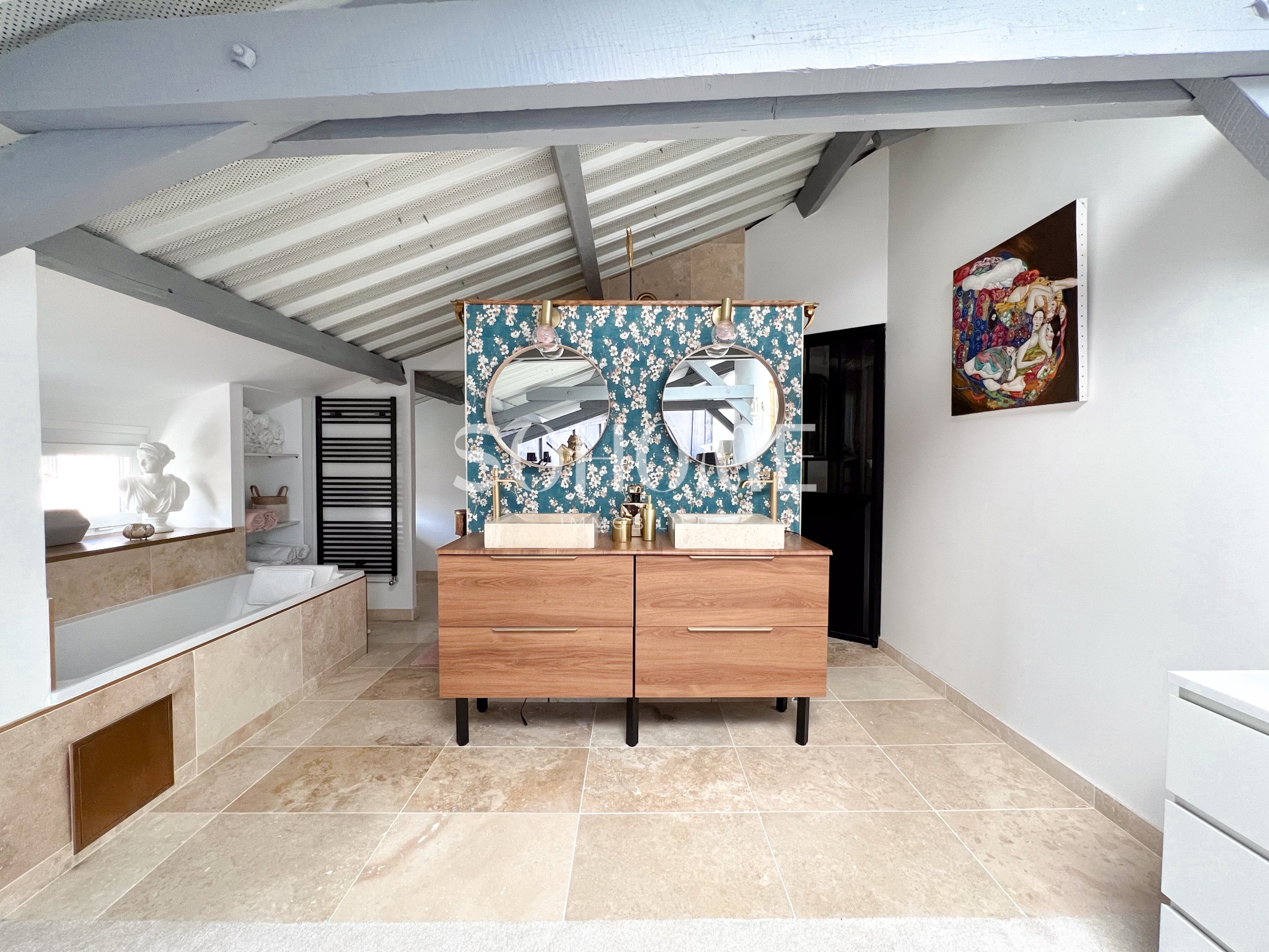 L'ESTHÈTE - LOFT AVEC COUR - OUEST DE REIMS — photo 2