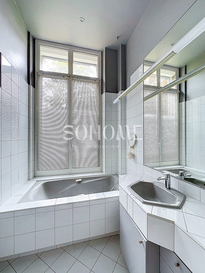 APPARTEMENT T4 AVEC JARDIN - CENTRE VILLE — photo 14