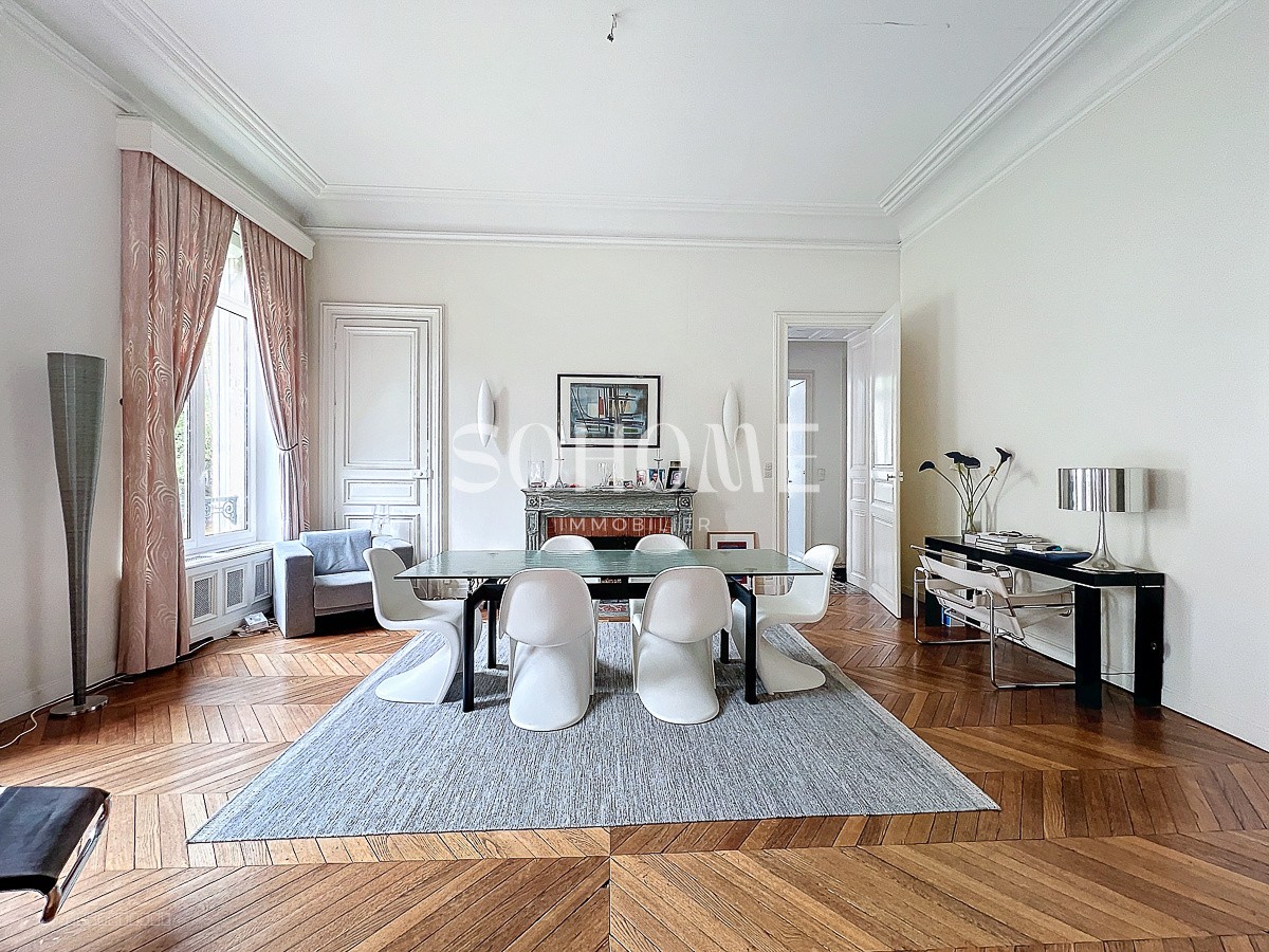APPARTEMENT T4 AVEC JARDIN - CENTRE VILLE — photo 6