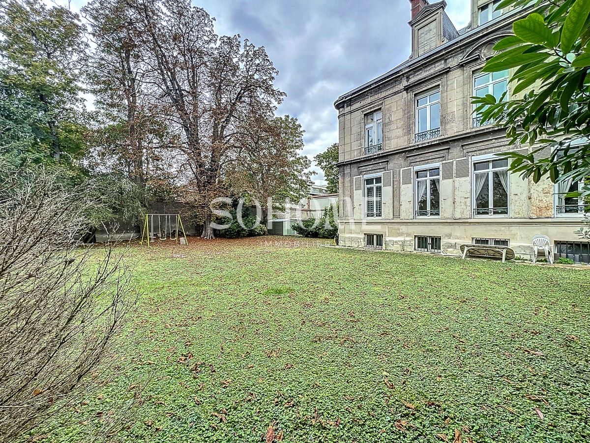 APPARTEMENT T4 AVEC JARDIN - CENTRE VILLE — photo 11