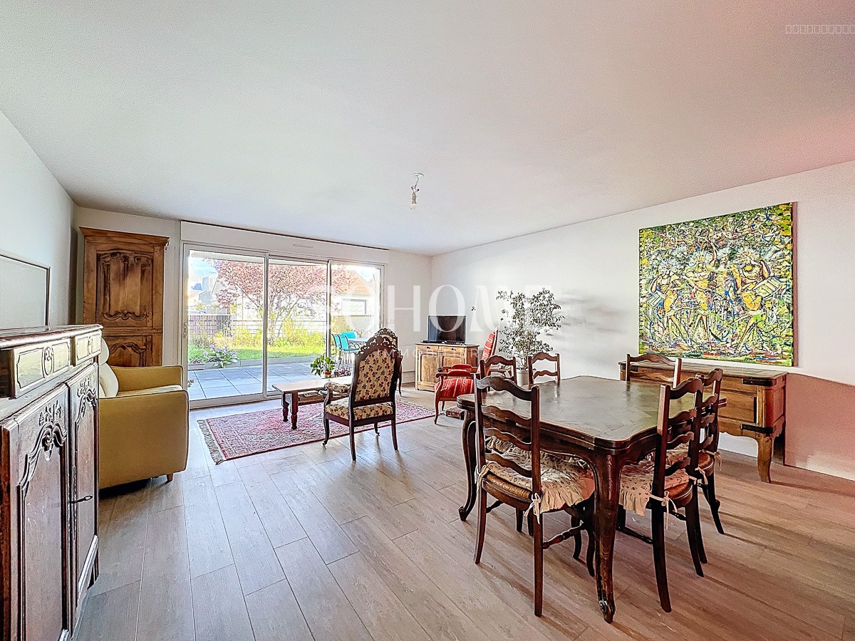 FLOWERS - APPARTEMENT TYPE 4 AVEC JARDIN - HYPER CENTRE REIMS — photo 3