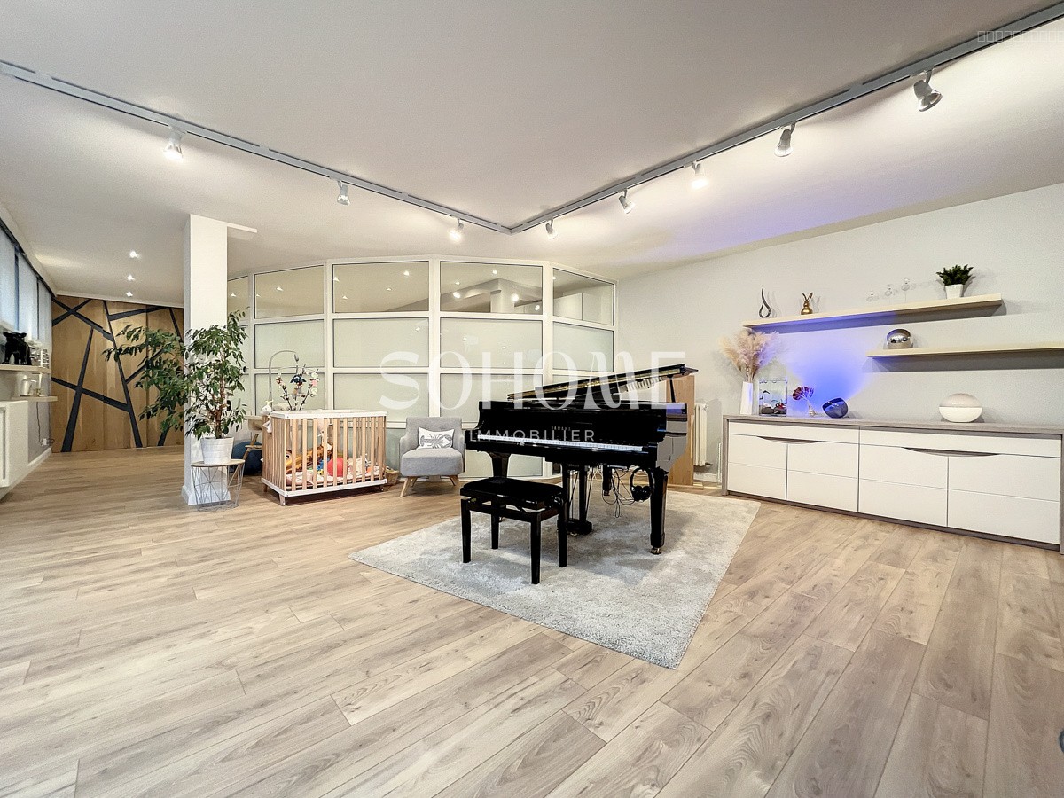 L'ENIGMATIQUE - Hyper centre de Reims - Loft avec garage — photo 5