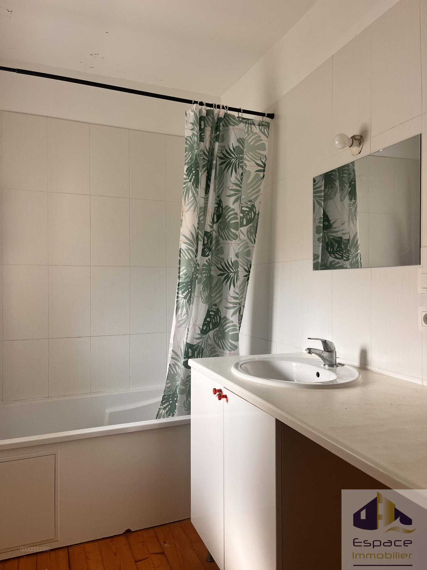 Maison rénovée - SAINTE SOULLE — photo 10