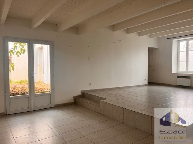 Maison rénovée - SAINTE SOULLE — photo 2