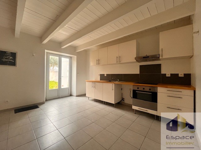 Maison rénovée - SAINTE SOULLE — photo 5