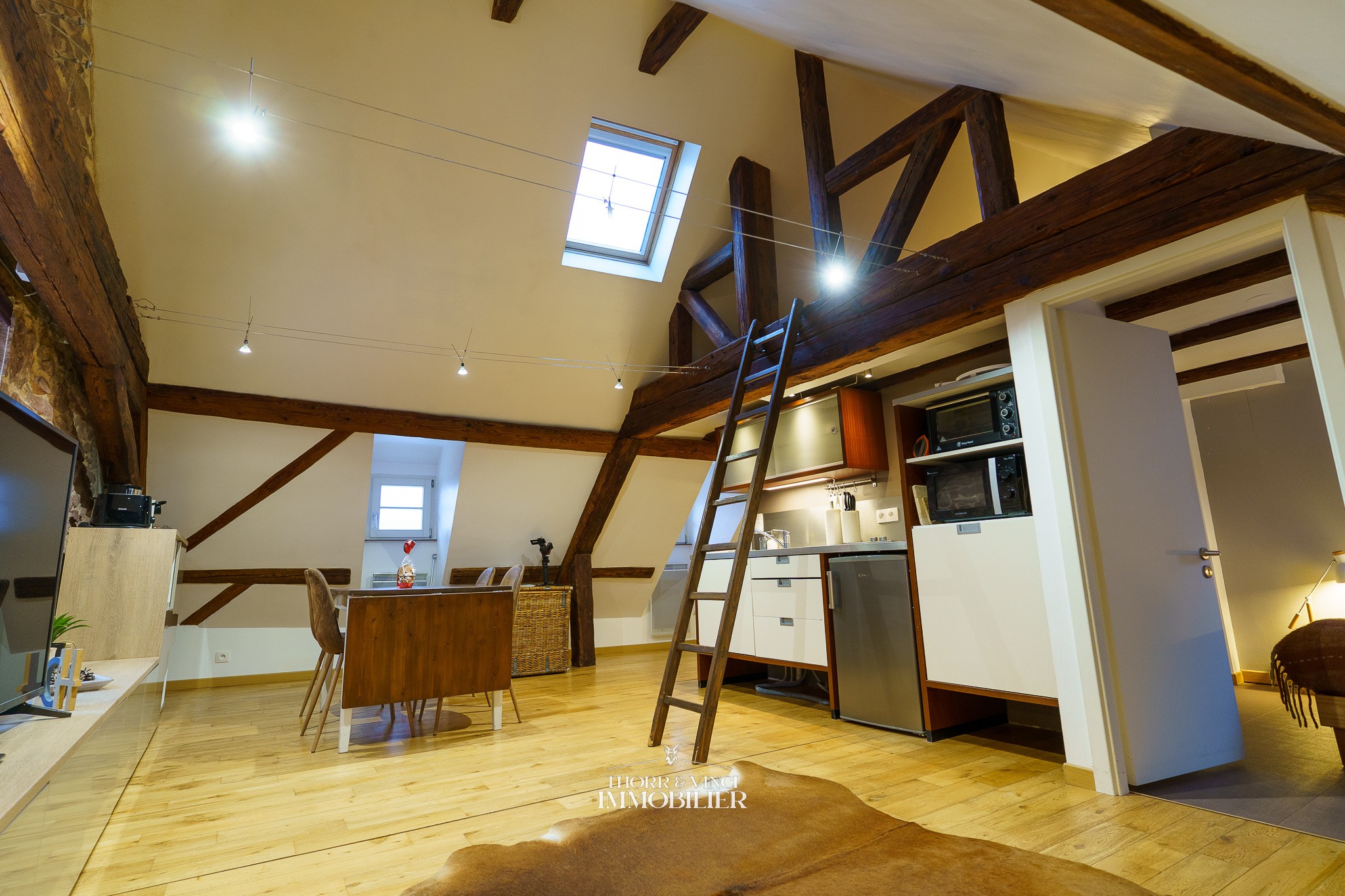 Appartement Meublé 2 pièces   55 m2   Riquewihr Centre — photo 3