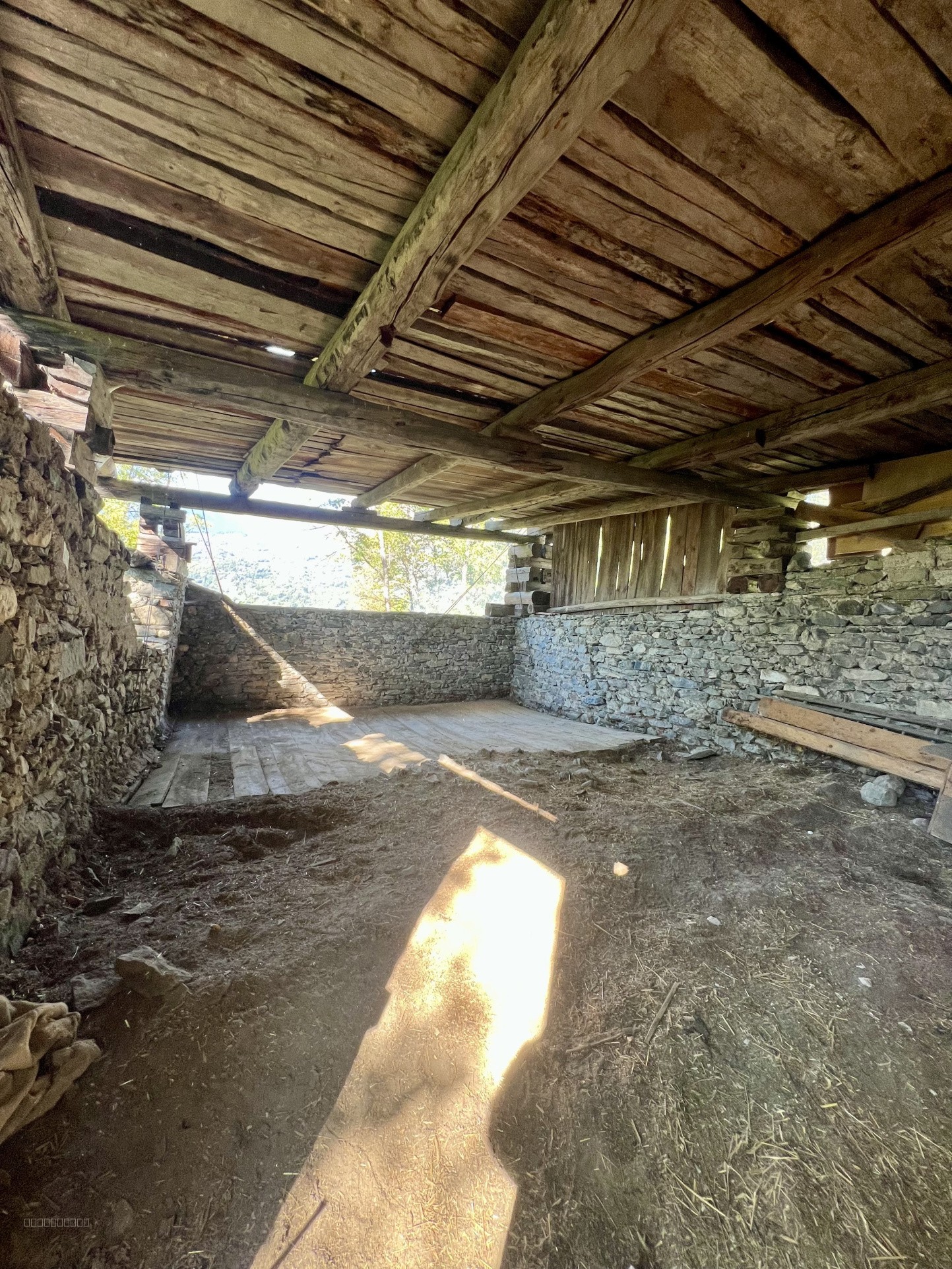 Macôt La Plag,e chalet d'alpage à rénover — photo 2