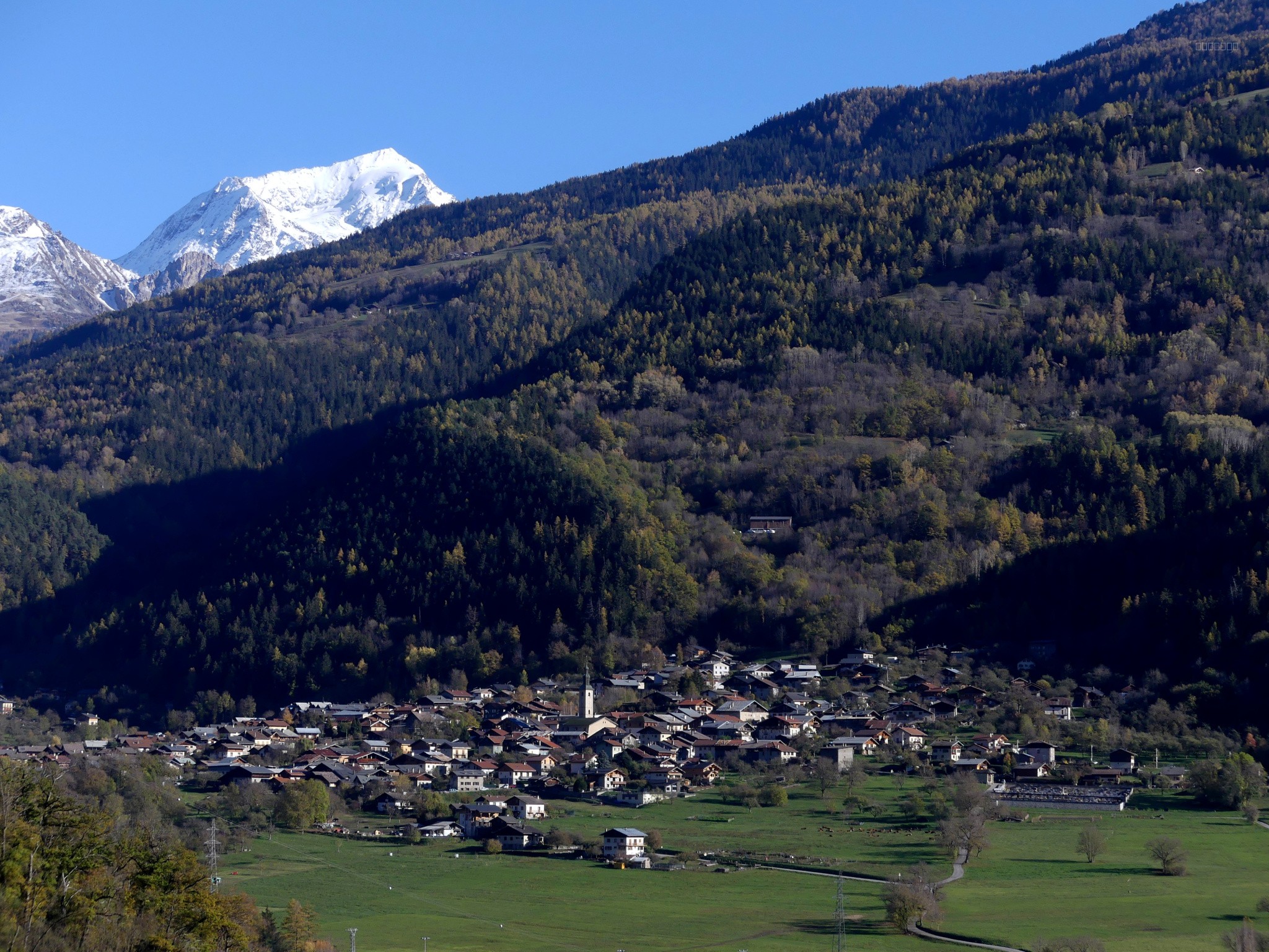 Terrain constructible 943 m2 Macôt-La-Plagne — photo 1