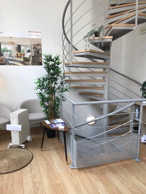 LOCAL COMMERCIAL — photo 10