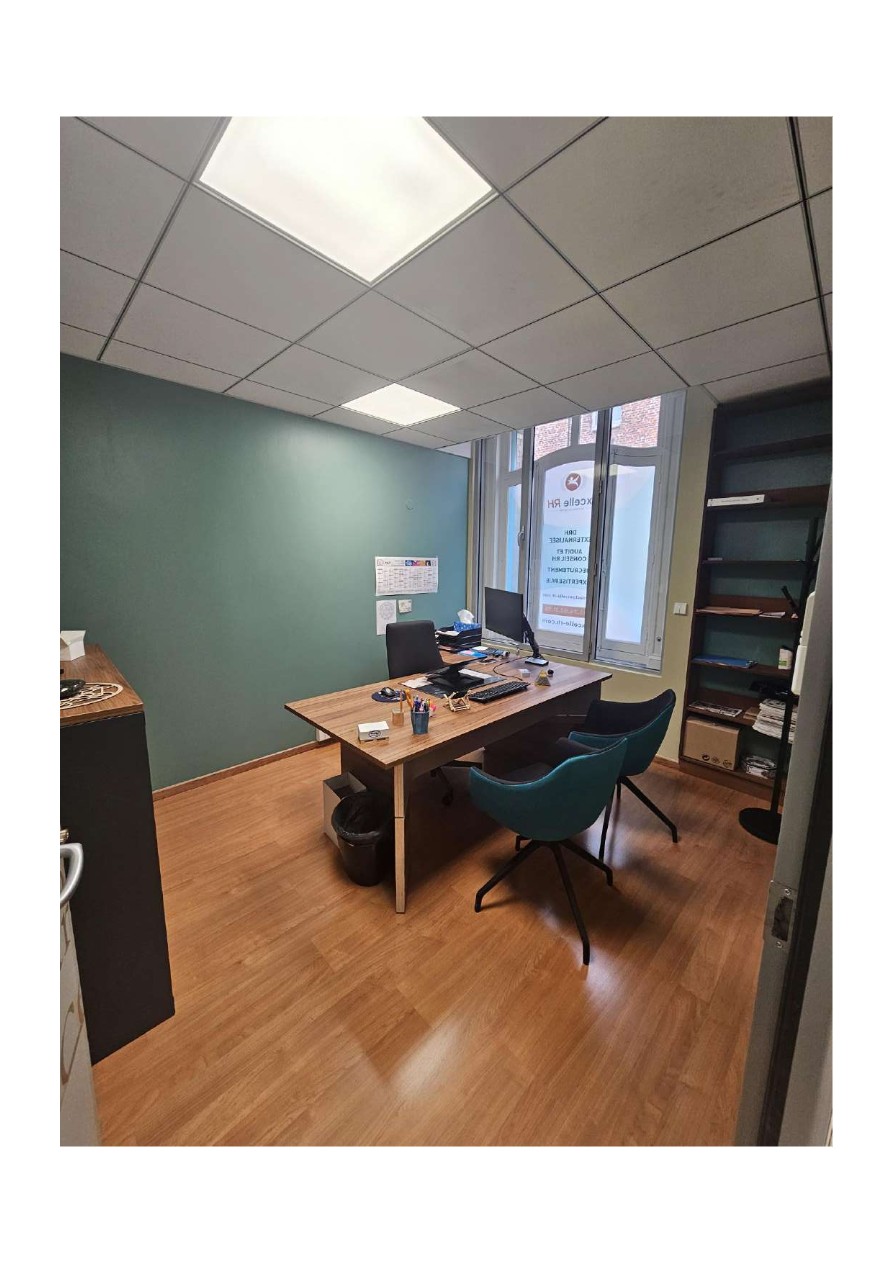 LOCAL COMMERCIAL OU PROFESSIONNEL CENTRE VILLE A LOUER — photo 4