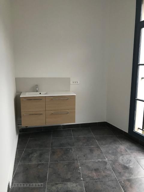 LOCAL COMMERCIAL — photo 6