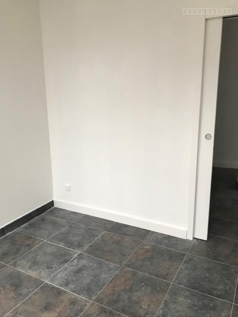 LOCAL COMMERCIAL — photo 5