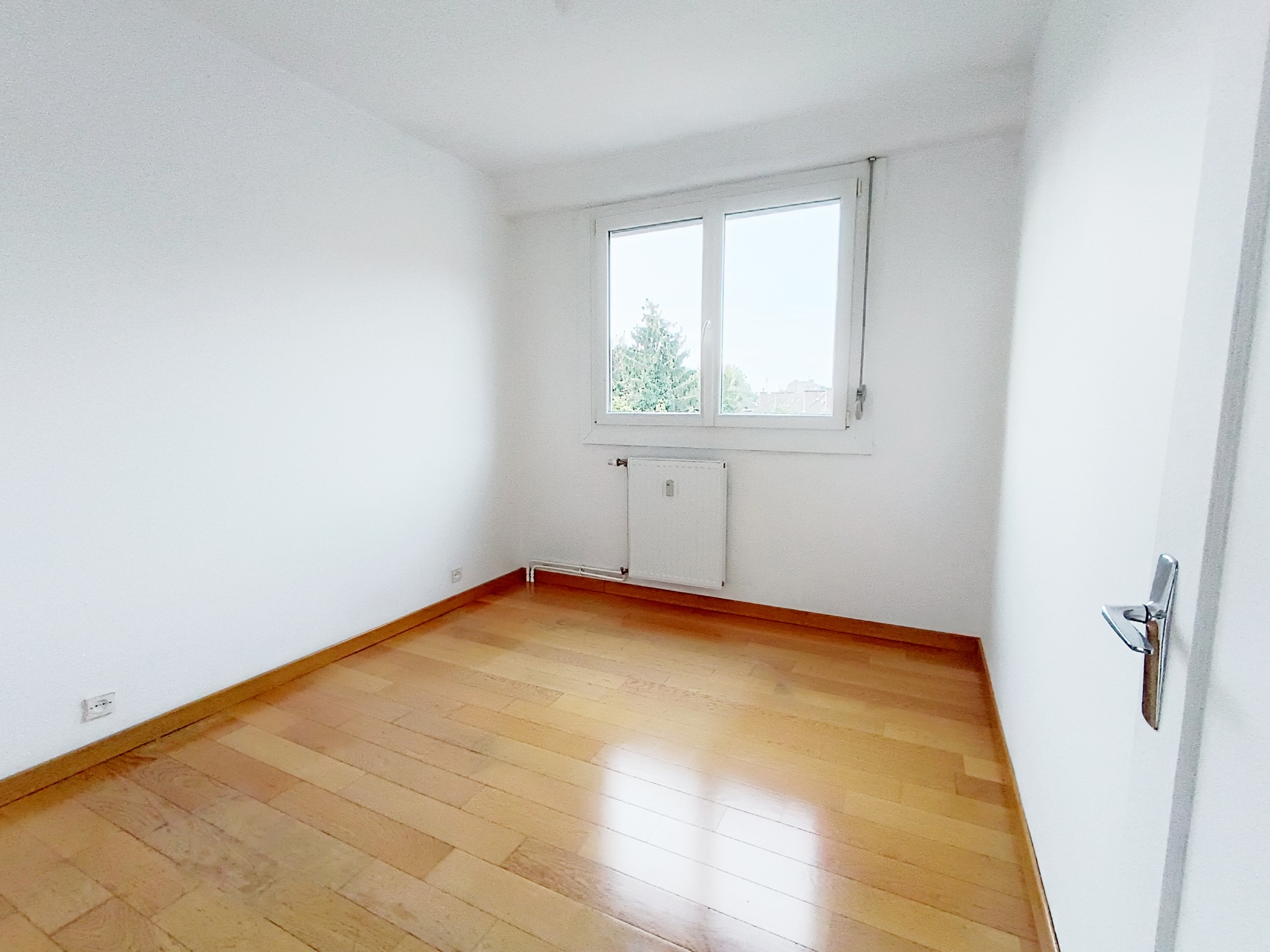 Douai, secteur Châtelet - grand T3 de 80 m2 avec box — photo 7