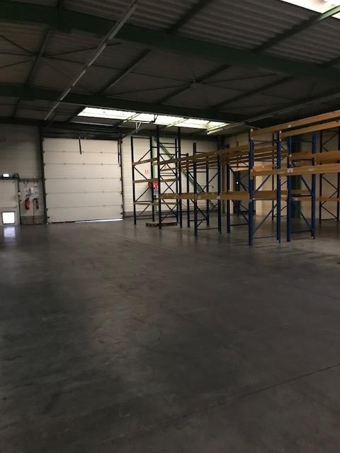 LOCAL COMMERCIAL OU D'ACTIVITE — photo 3