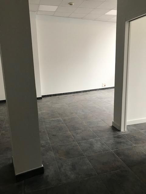 LOCAL COMMERCIAL — photo 11