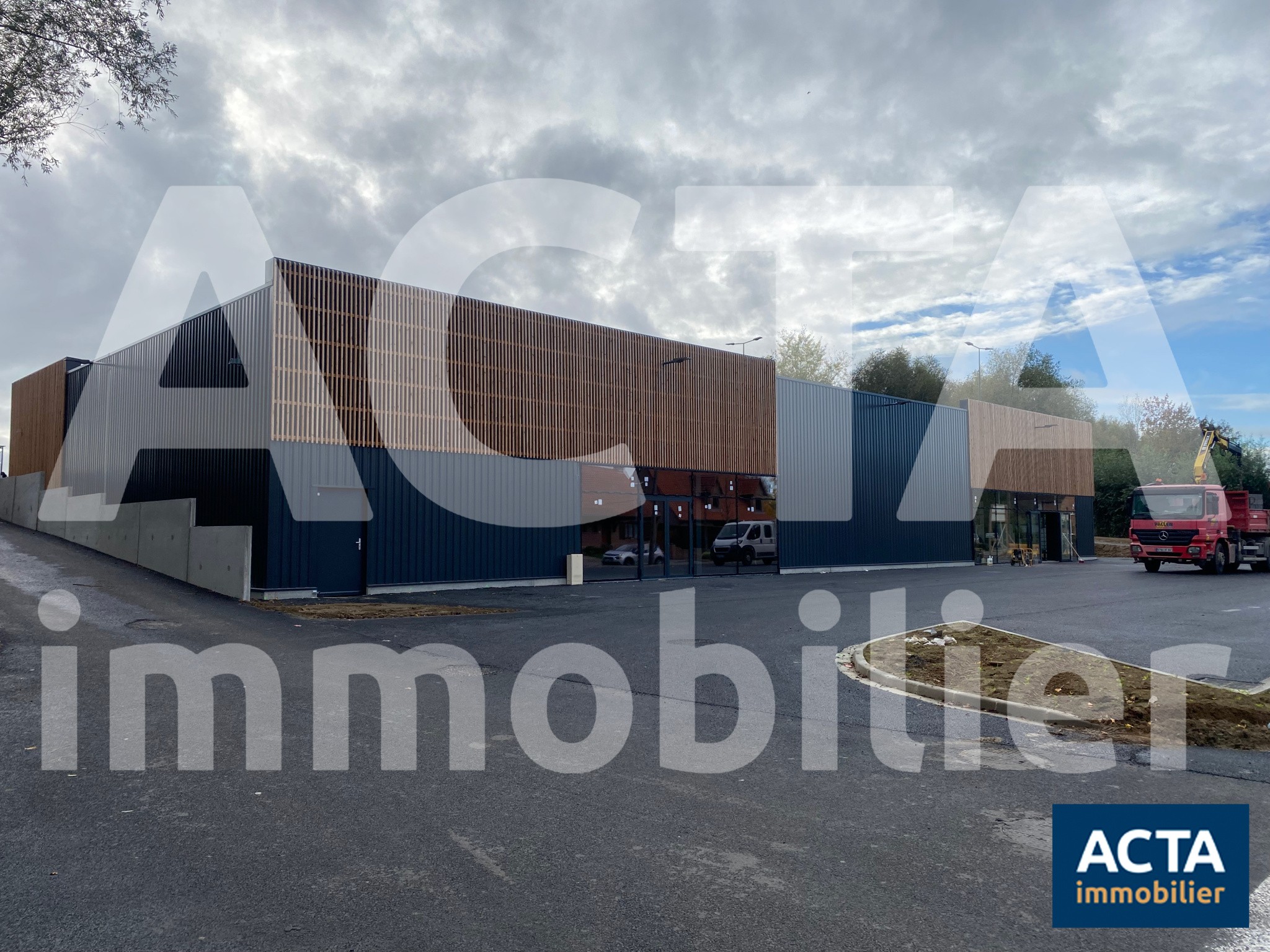 Local commercial Douai - Sin le noble 500m2 et 350 m2 divisible — photo 2