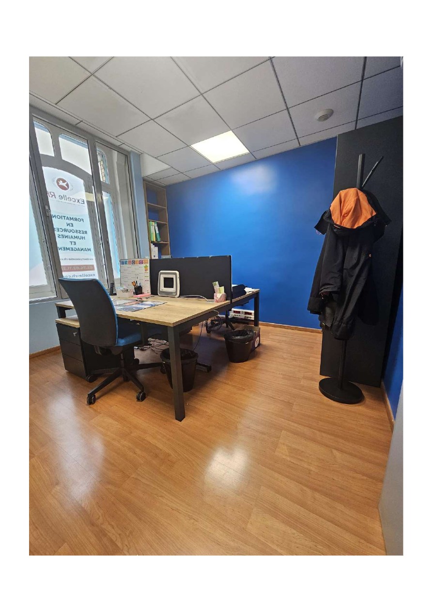 LOCAL COMMERCIAL OU PROFESSIONNEL CENTRE VILLE A LOUER — photo 3