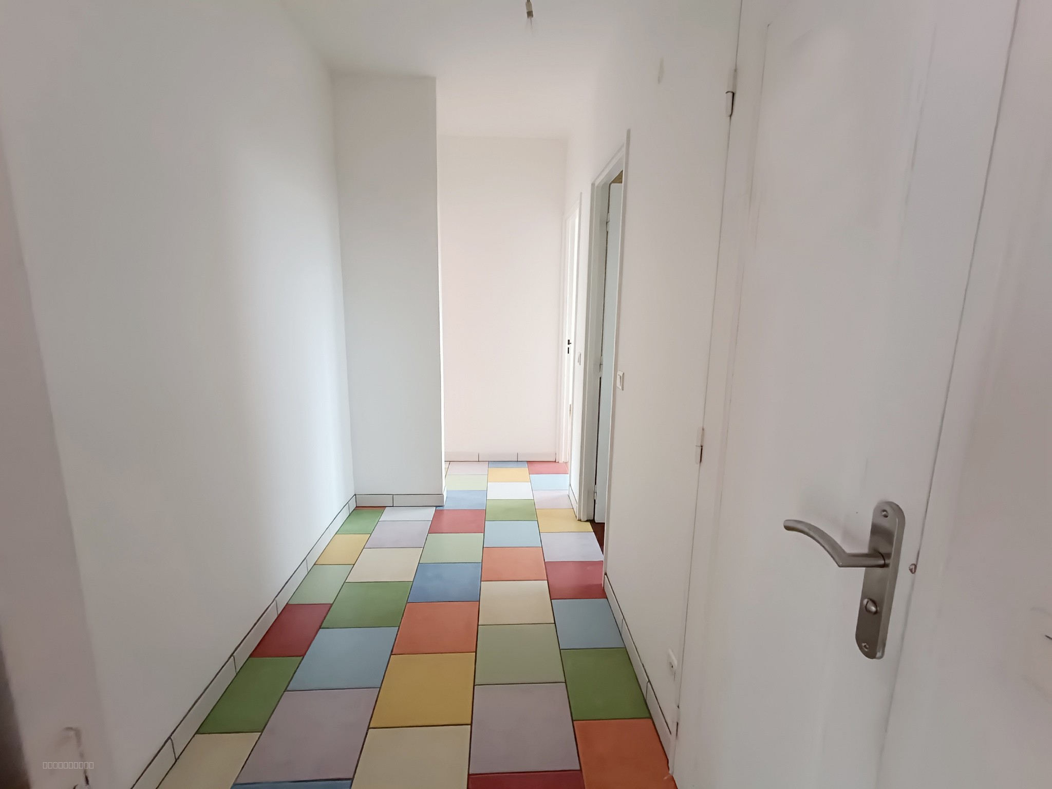 T3 de 80 m2 proche gare et Châtelet - Douai - Garage — photo 4