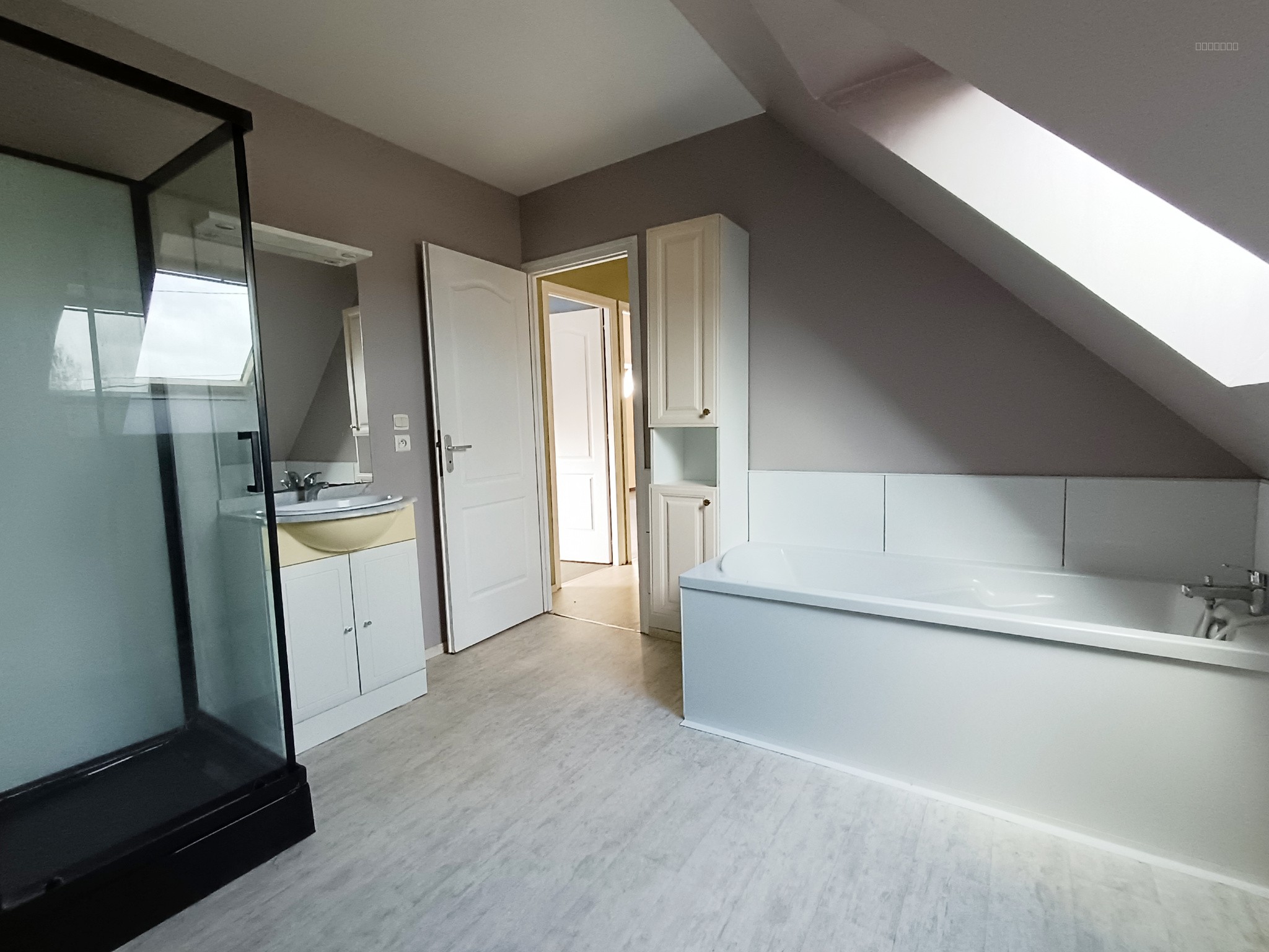 Maison semi-individuelle- 3 chambres - Garage - Grand jardin - Aniche — photo 5