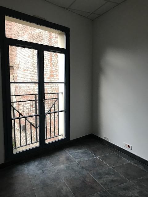 LOCAL COMMERCIAL — photo 7
