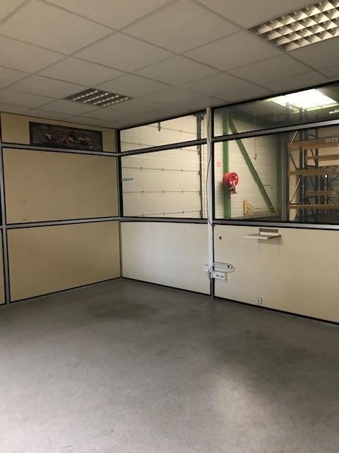 LOCAL COMMERCIAL OU D'ACTIVITE — photo 9