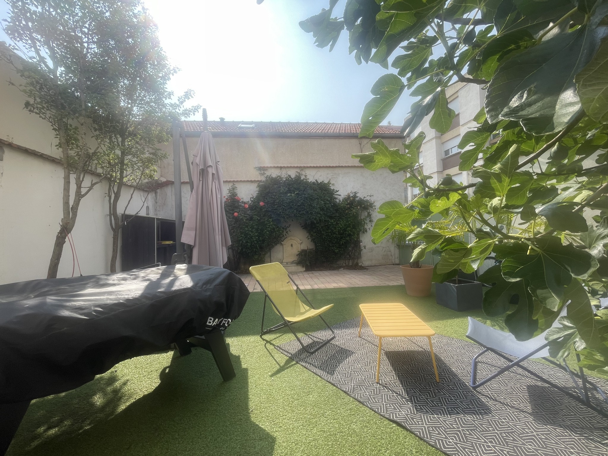 ROANNE - EN EXCLUSIVITE MAISON BOURGEOISE AVEC CACHET D'ENVIRON 200 M2 AVEC 200 M2 DE TERRAIN — photo 3