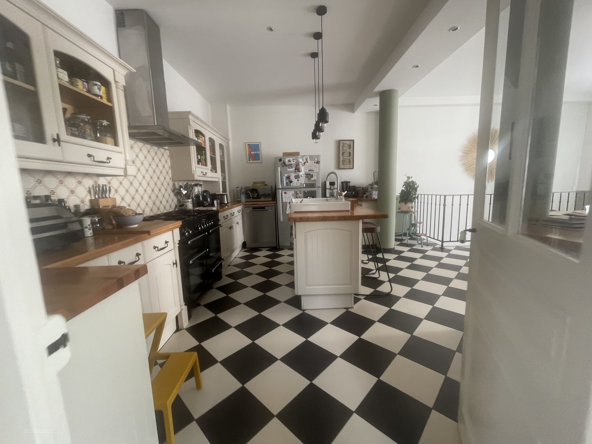 ROANNE - EN EXCLUSIVITE MAISON BOURGEOISE AVEC CACHET D'ENVIRON 200 M2 AVEC 200 M2 DE TERRAIN — photo 12
