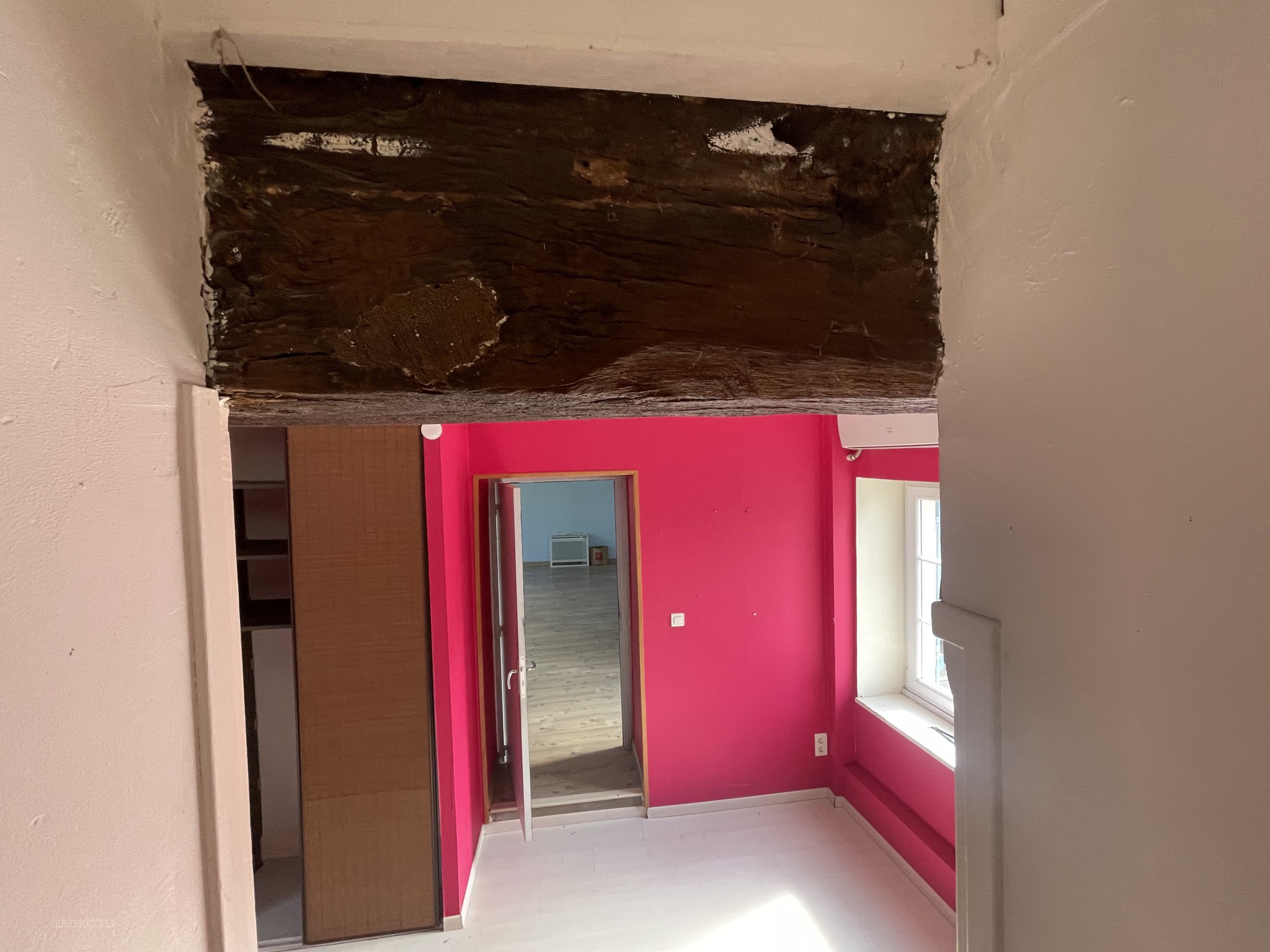 COQUETTE MAISON DE VILLAGE DE 128 M2 AVEC COUR INTERIEURE 290 M2 — photo 6